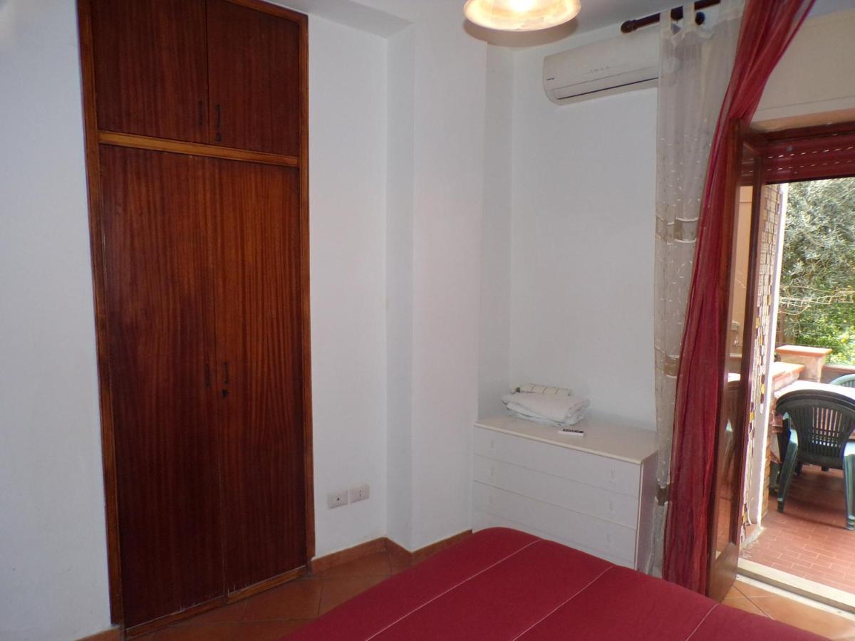 Il Porticciolo Apartment Giardini Naxos Bagian luar foto